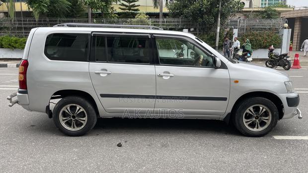 Toyota Succeed 2004 Silver