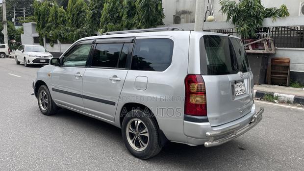 Toyota Succeed 2004 Silver