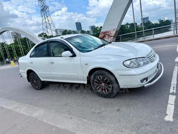 Nissan Sunny 2008 Pearl