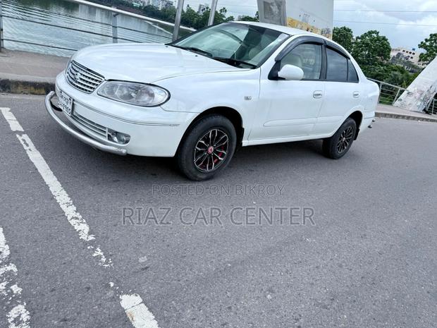 Nissan Sunny 2008 Pearl