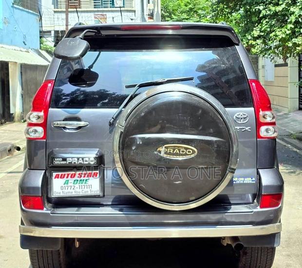 Toyota Land Cruiser Prado 2.7 5dr 2003 Gray