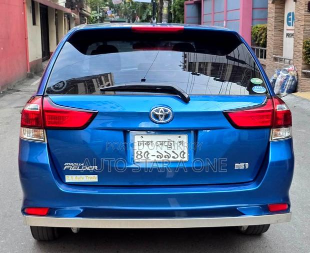 Toyota Corolla Fielder 2016 Blue