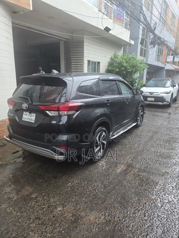Toyota Rush 1.5 RWD 2018 Black