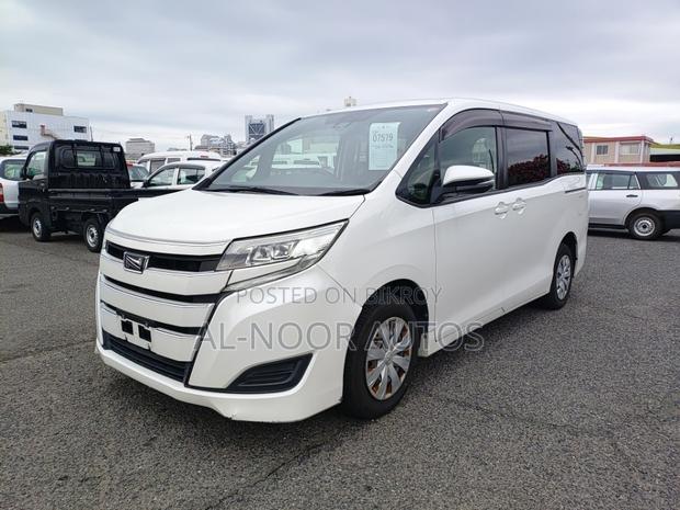 Toyota Noah 2021 Pearl