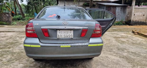 Toyota Premio 2003 Green