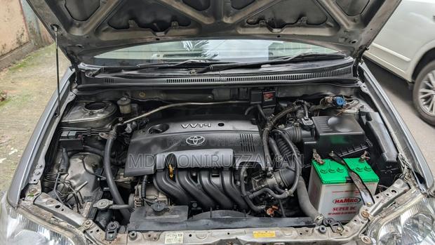 Toyota Corolla 2004 Silver