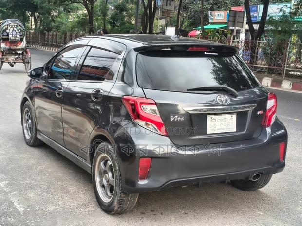 Toyota Vitz 2011 Matt Black