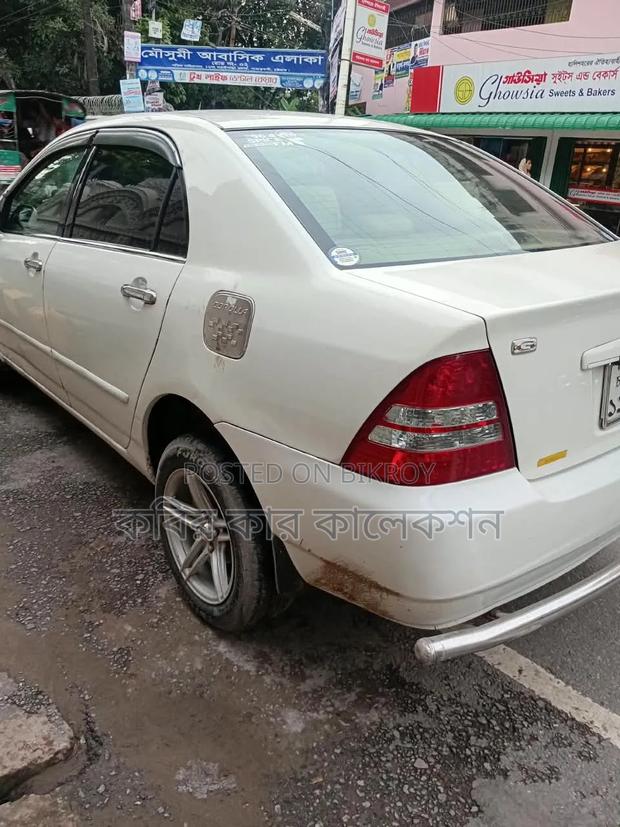 Toyota Corolla 2004 White