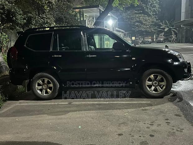 Toyota Land Cruiser Prado 2004 Black