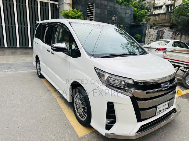 Toyota Noah 1.8 FWD Hybrid (7 seater) 2021 Pearl