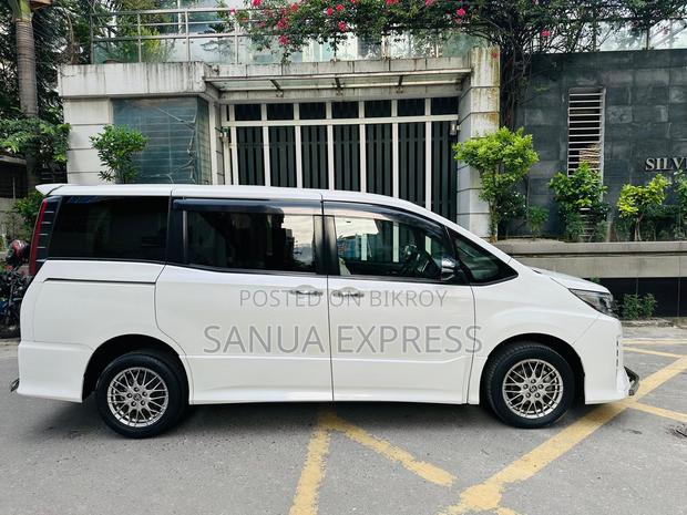 Toyota Noah 1.8 FWD Hybrid (7 seater) 2021 Pearl