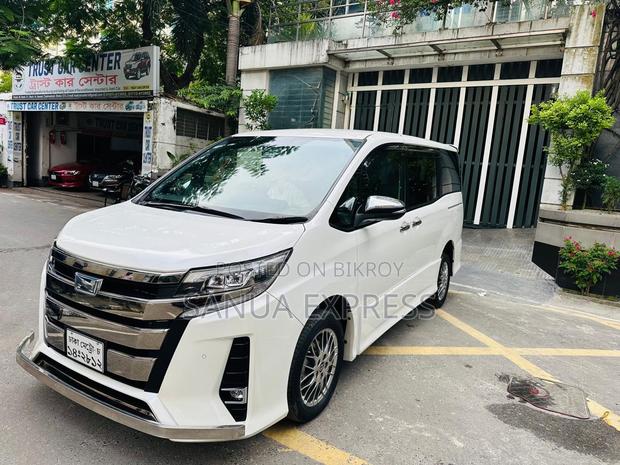 Toyota Noah 1.8 FWD Hybrid (7 seater) 2021 Pearl