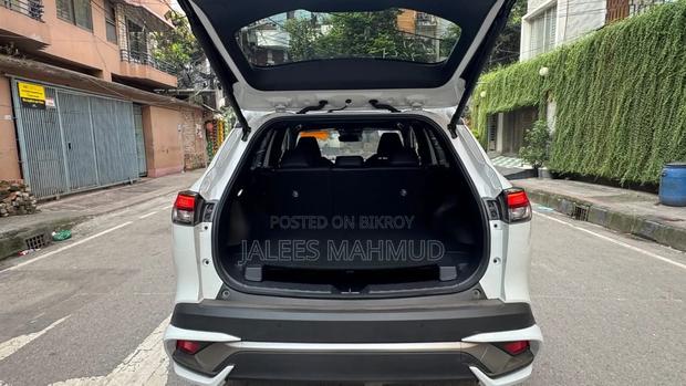 New Toyota Corolla Cross 2024 Pearl