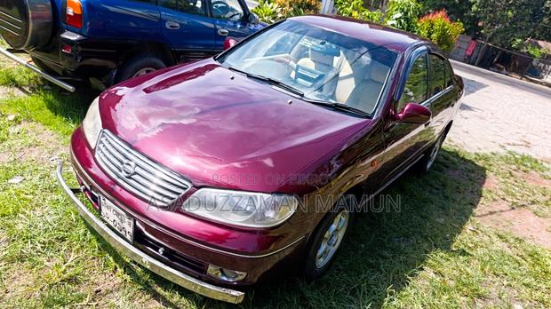 Nissan Sunny 2005 Red