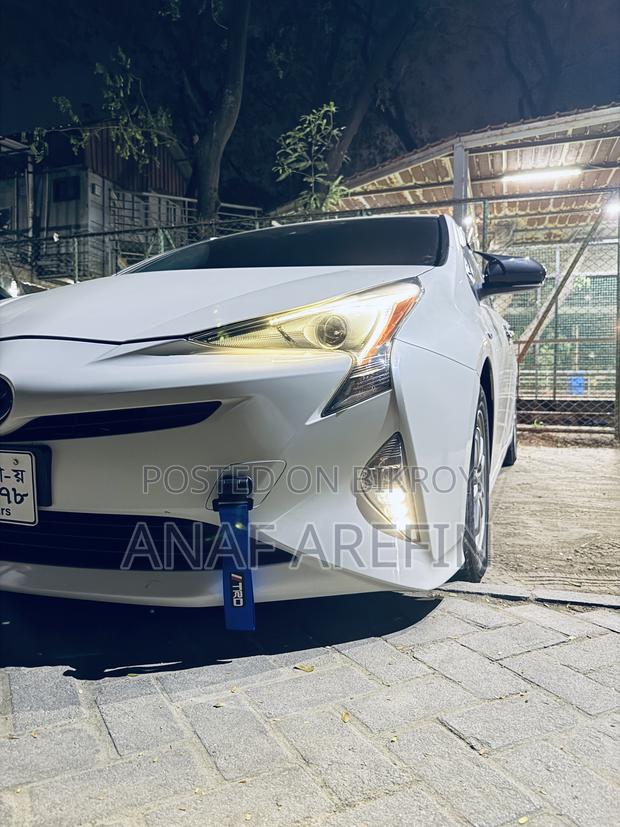 Toyota Prius Four Touring 2018 Pearl
