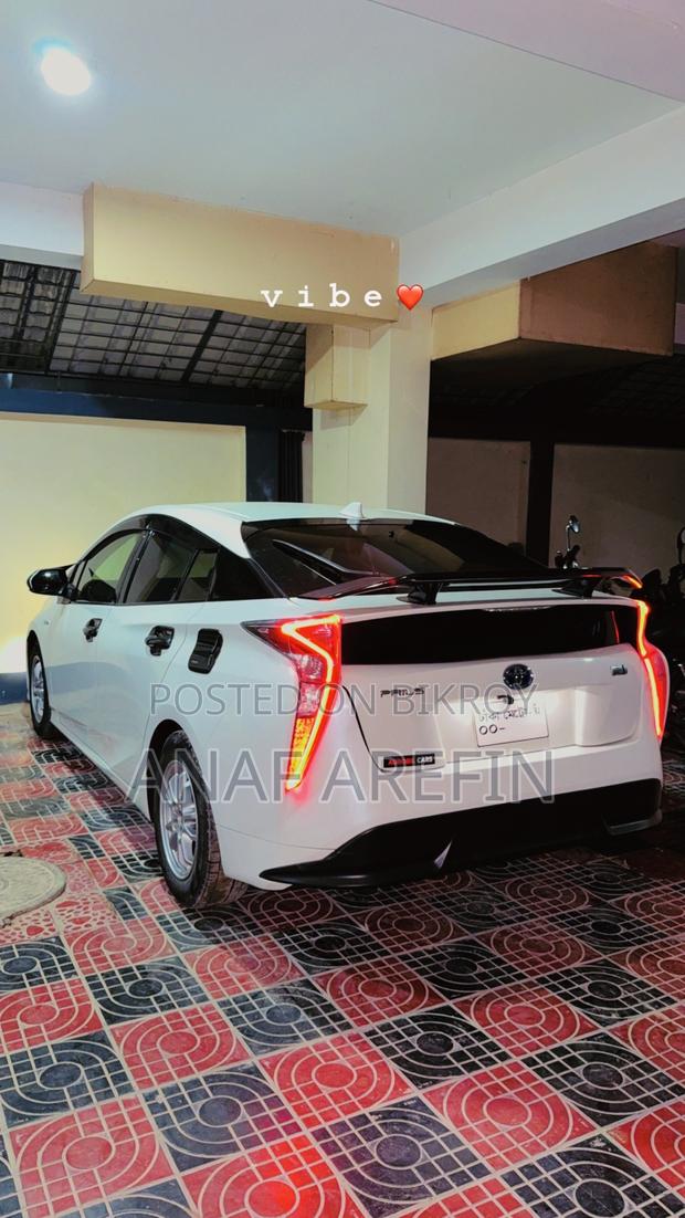 Toyota Prius Four Touring 2018 Pearl