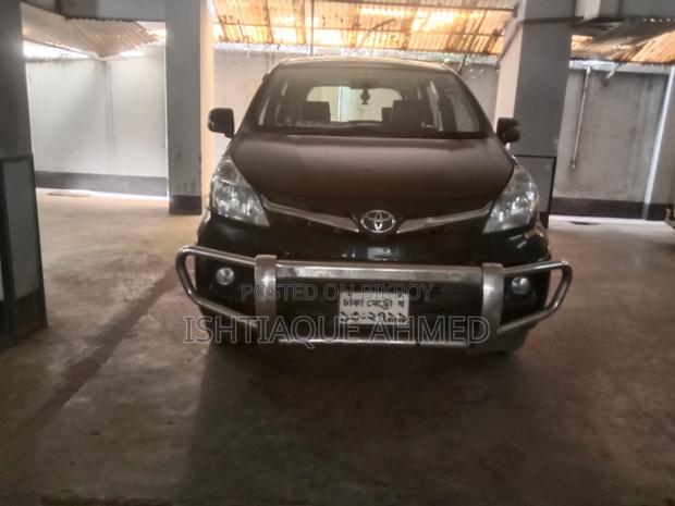 Toyota Avanza 2014 Black
