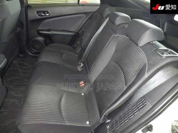 Toyota Prius 2021 Pearl