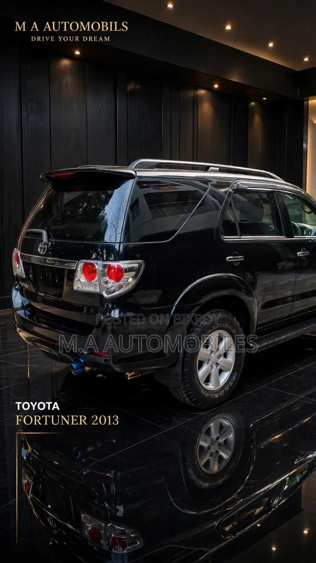 Toyota Fortuner 2013 Black
