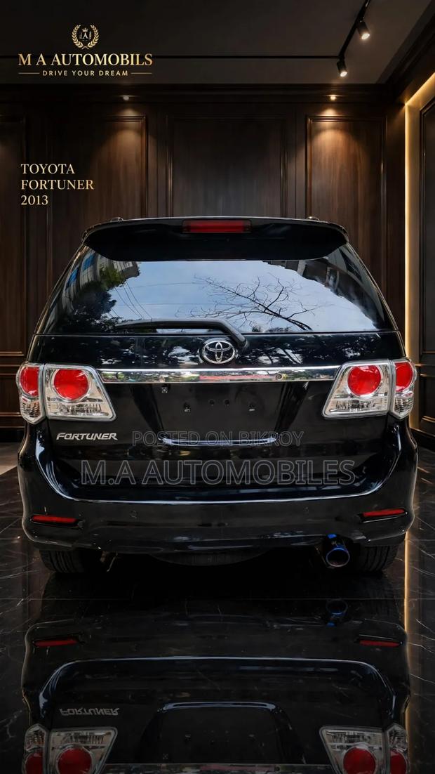Toyota Fortuner 2013 Black