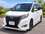 Toyota Esquire 1.8 FWD Hybrid (7 seater) 2020 Pearl for sale