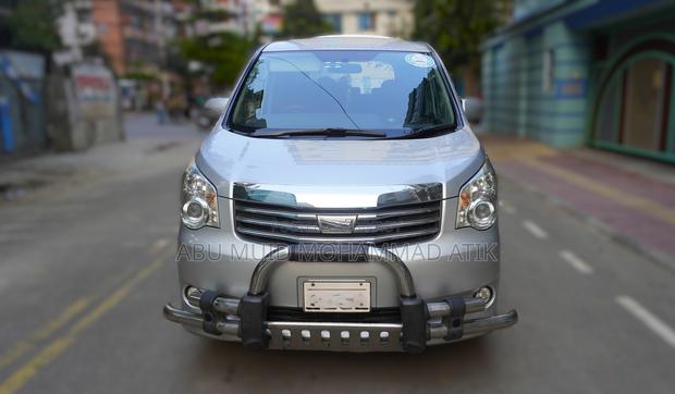 Toyota Noah 2.0 FWD (7 Seater) 2016 Silver