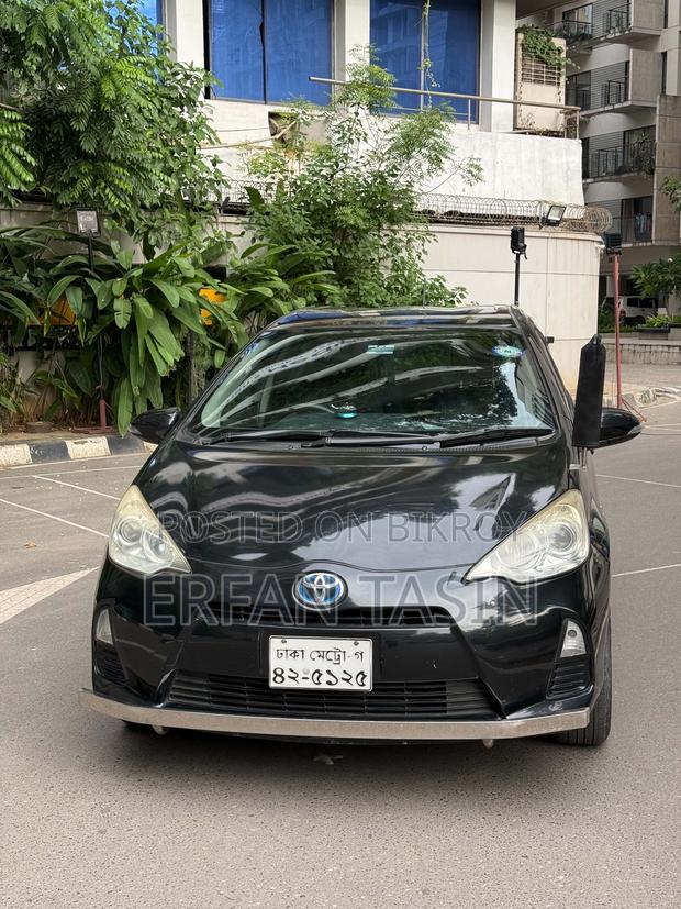 Toyota Aqua 2013 Black
