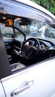Toyota Esquire 1.8 FWD Hybrid (7 seater) 2019 Pearl for sale