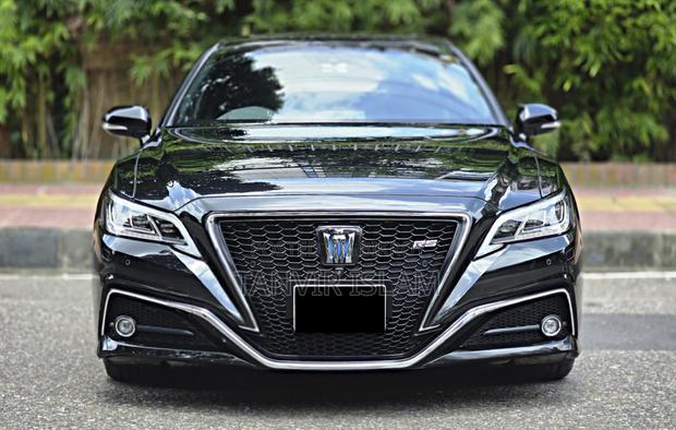 Toyota Crown 2018 Black