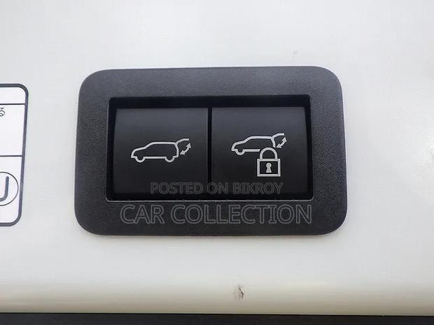 Toyota Corolla Cross 1.8 Hybrid FWD 2022 Pearl
