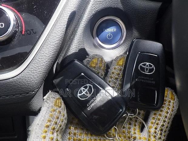 Toyota Corolla Cross 1.8 Hybrid FWD 2022 Pearl