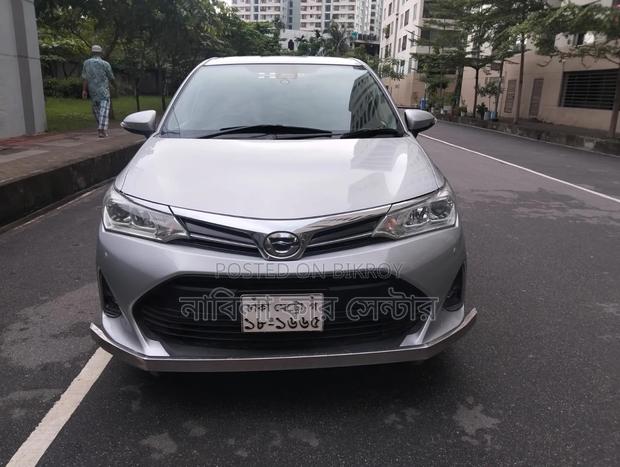 Toyota Axio 2018 Silver