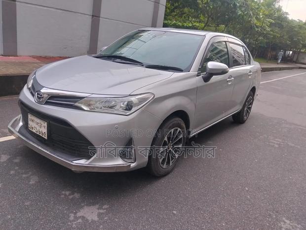 Toyota Axio 2018 Silver