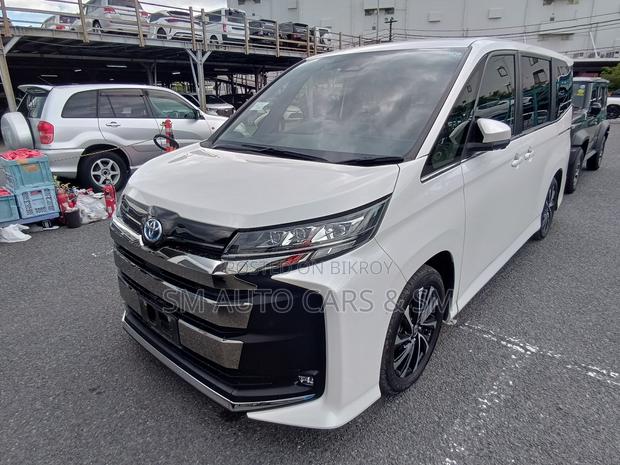 Toyota Noah 2022 Pearl