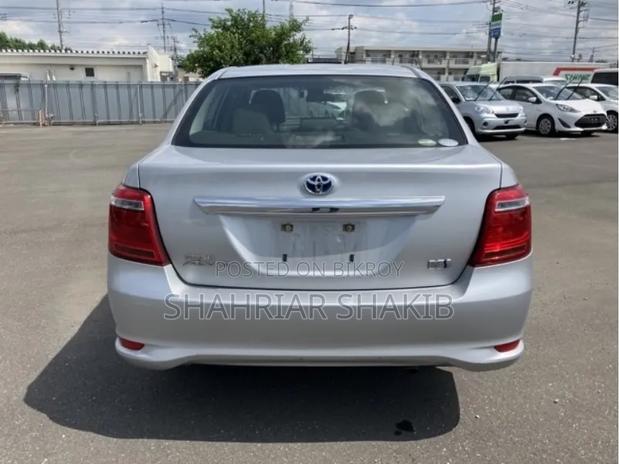Toyota Axio 2021 Silver