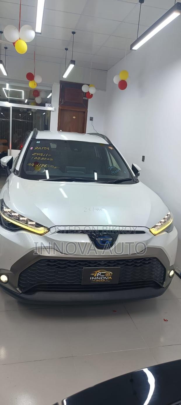 Toyota Corolla Cross 1.8 Hybrid AWD 2022 Pearl