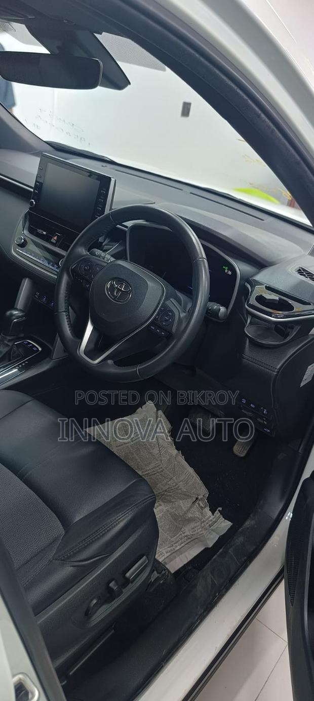 Toyota Corolla Cross 1.8 Hybrid AWD 2022 Pearl