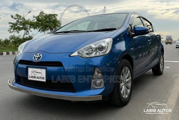 Toyota Aqua 2014 Blue
