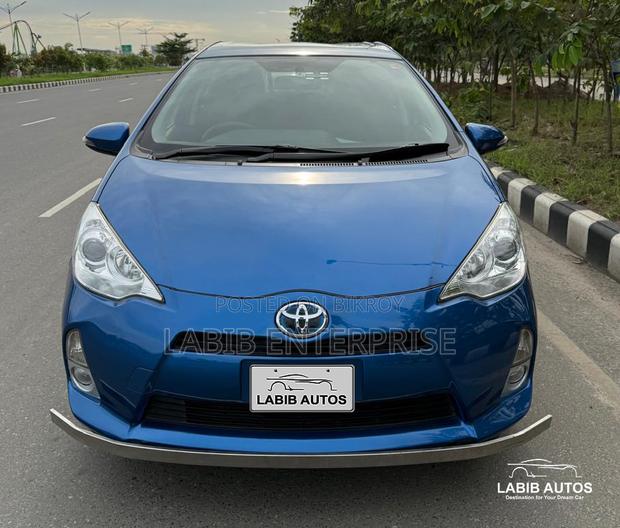 Toyota Aqua 2014 Blue