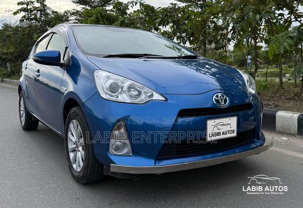 Toyota Aqua 2014 Blue