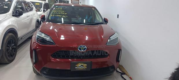 Toyota Yaris Cross 1.5 Hybrid AWD 2021 Red
