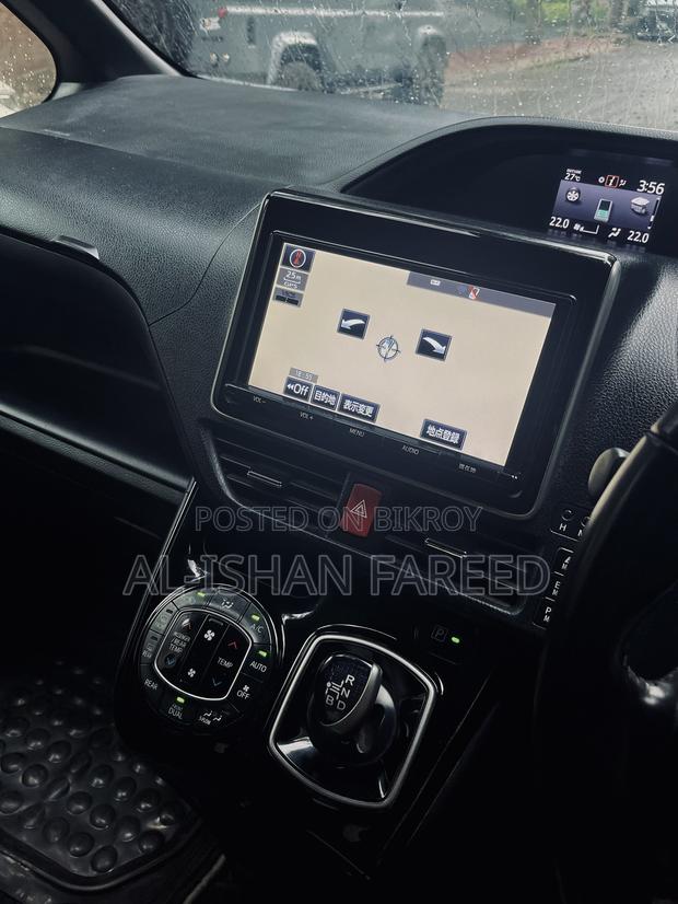 Toyota Noah 1.8 FWD Hybrid (7 seater) 2018 Pearl