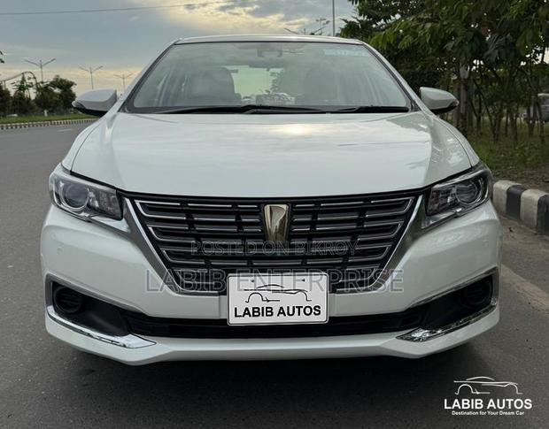Toyota Premio 1.5 FWD 2016 Pearl