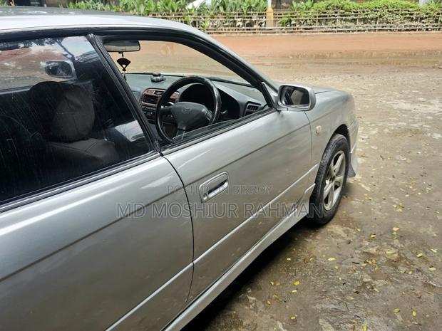 Toyota Vista 1996 Silver