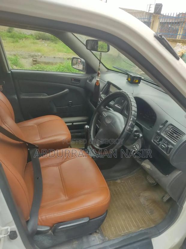 Toyota Probox 1.5 CNG 2WD 2004 Pearl