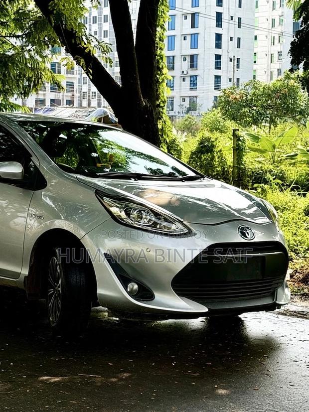 Toyota Aqua 2018 Silver