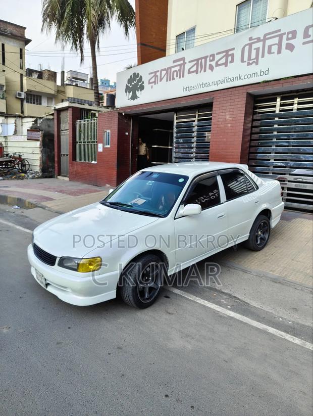 Toyota Corolla Sedan 1989 Pearl