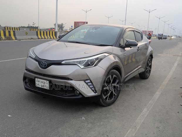Toyota C-HR 2017 Silver