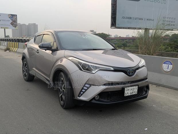 Toyota C-HR 2017 Silver
