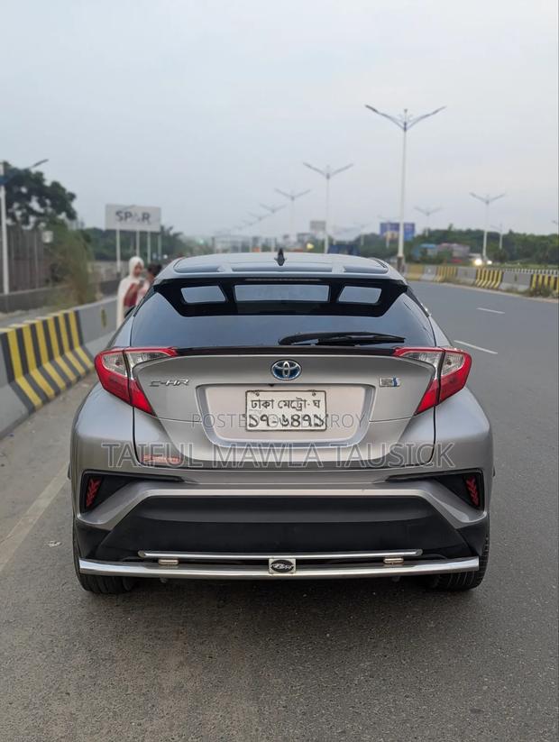 Toyota C-HR 2017 Silver